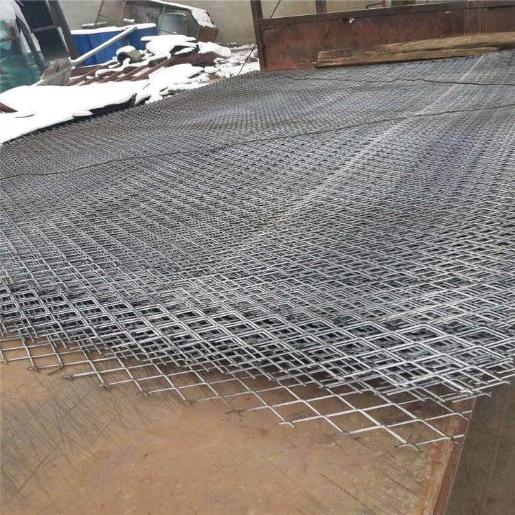 【價格合理菱形鋼板網(wǎng) 白色