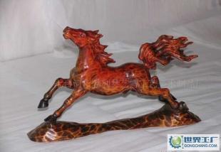 東北特色手工工藝品 仿古實木雕刻馬的藝術(shù)魅力與文化內(nèi)涵
